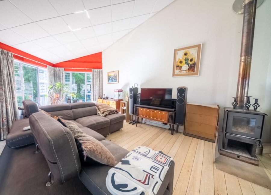 4 Bedroom Property for Sale in Paradyskloof Western Cape